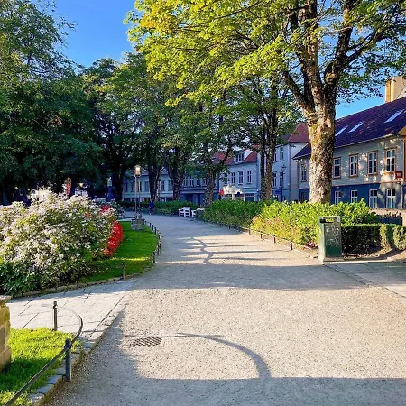 Central 2 Bedroom Near Sea *