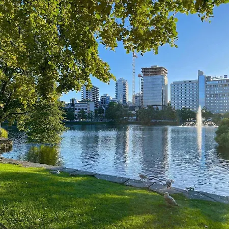 Central 2 Bedroom Near Sea Apartment